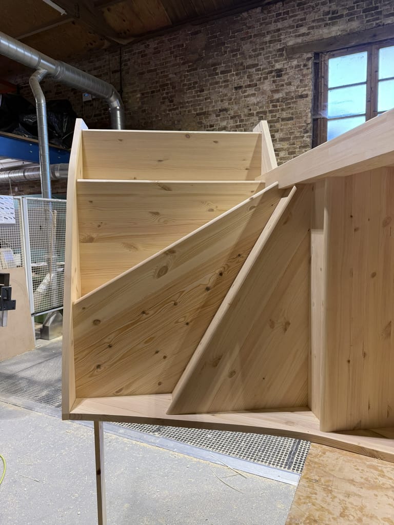 Softwood quater turn staircase 4