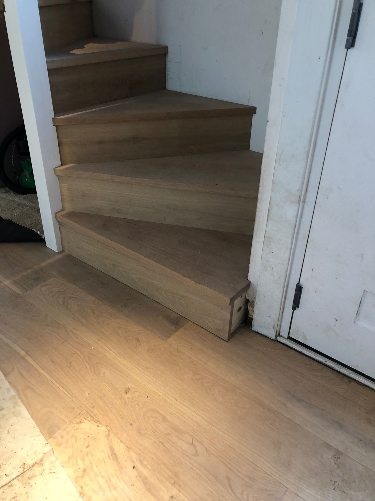 bespoke oak tread staircase london 1 x